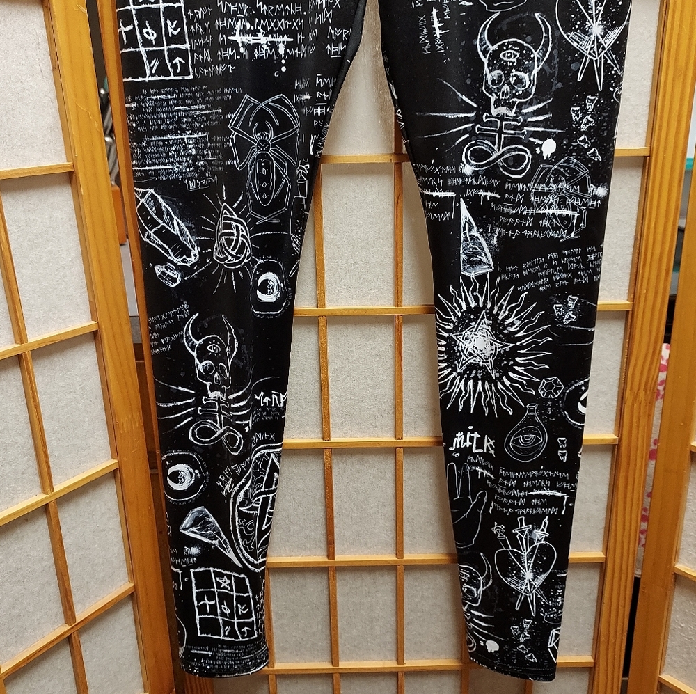 🐈‍⬛️🔮 Blackmilk Spellbound Leggings HWMF Juniors M/L Womens S/M - Picture 5 of 9